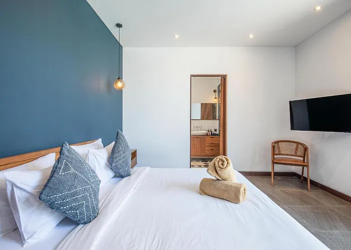 Villa Boddisatva Modern 5Br Enclosed Liv Canggu * Canggu (Bali)