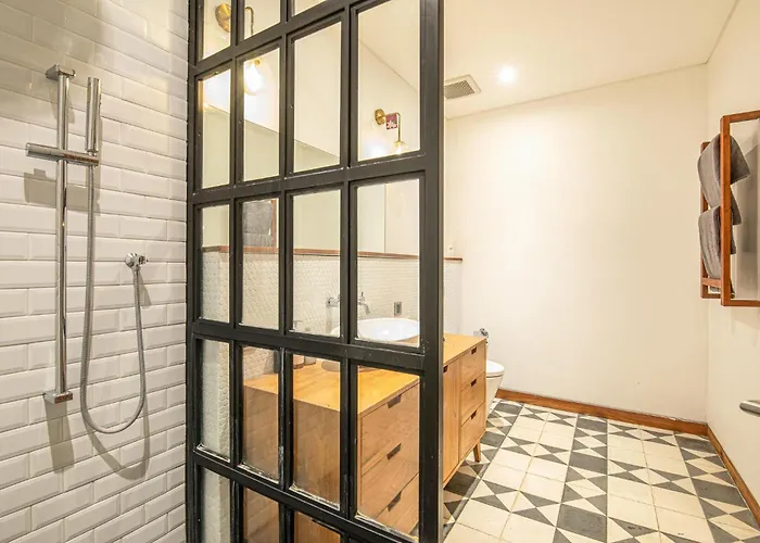 Boddisatva Modern 5br Enclosed Liv Canggu