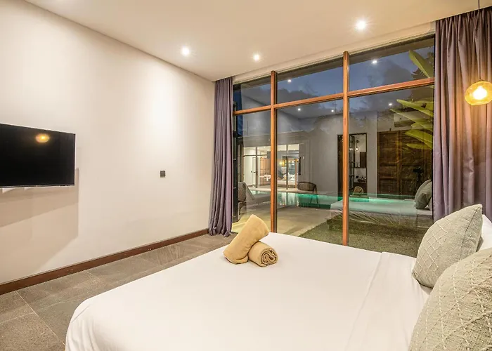 Villa Boddisatva Modern 5Br Enclosed Liv Canggu Villa *