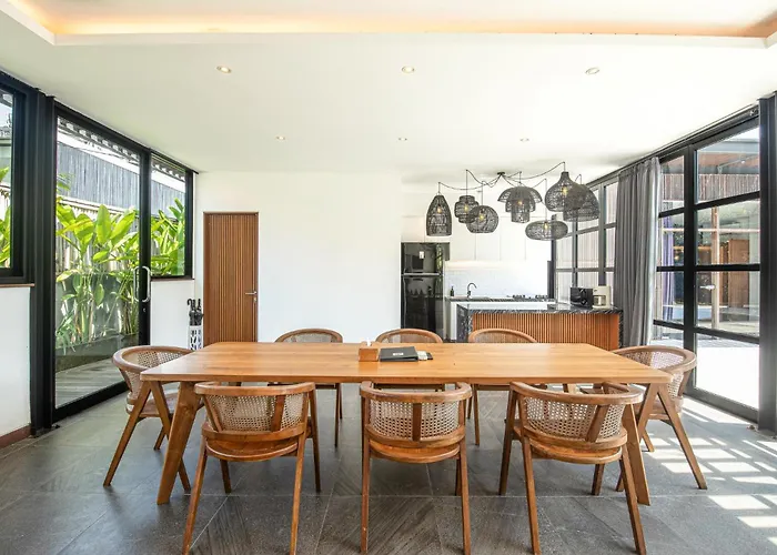 Boddisatva Modern 5br Enclosed Liv * Canggu