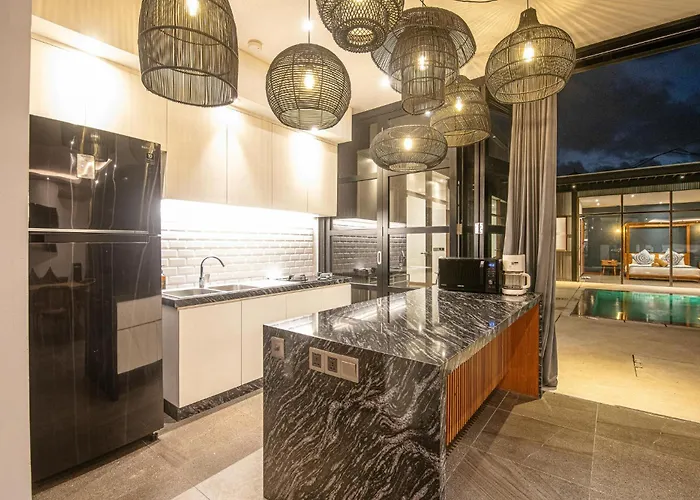 Boddisatva Modern 5br Enclosed Liv *