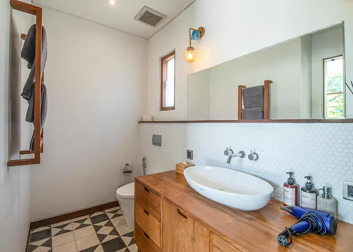 Villa Villa Boddisatva Modern 5Br Enclosed Liv Canggu *